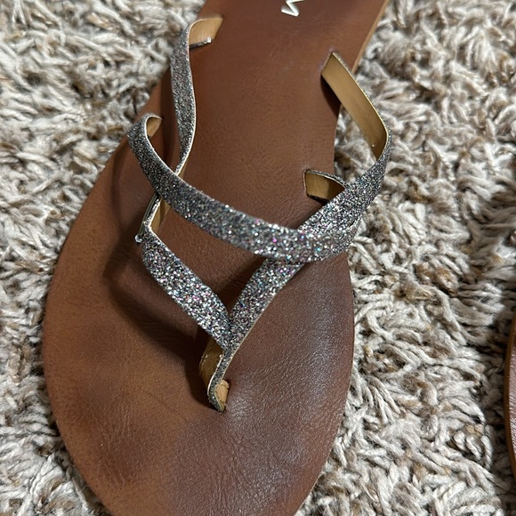 Glitter volcom sandals - Picture 3 of 9